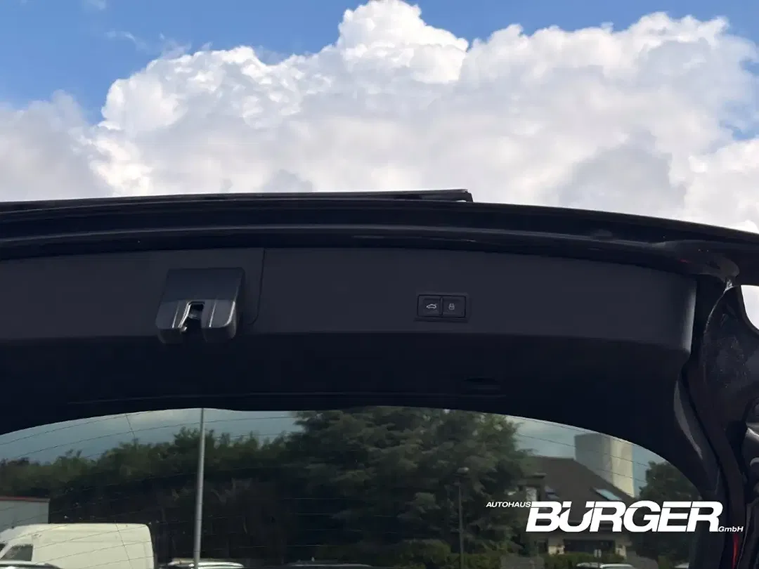 Audi Q2 - Thumbnail 12