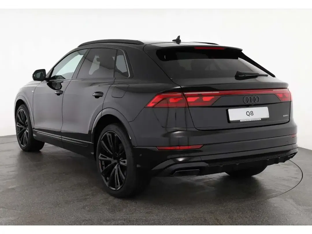 Audi Q8 - Thumbnail 3