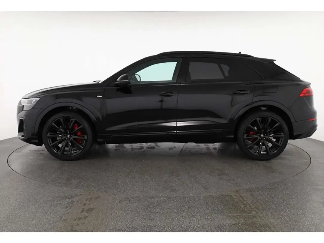 Audi Q8 - Thumbnail 4