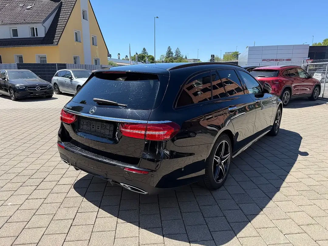 Mercedes-Benz E 300 - Thumbnail 7