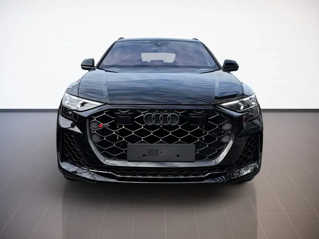 Audi RS Q8 - Thumbnail 3