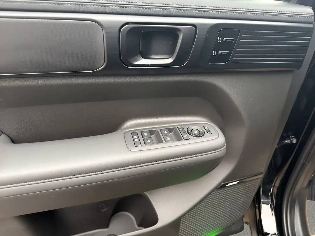 Hyundai SANTA FE - Thumbnail 12