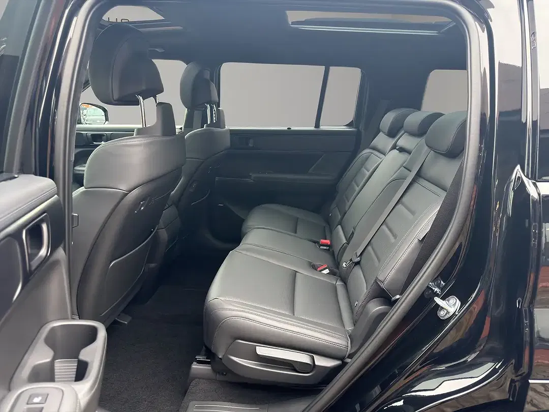 Hyundai SANTA FE - Thumbnail 13