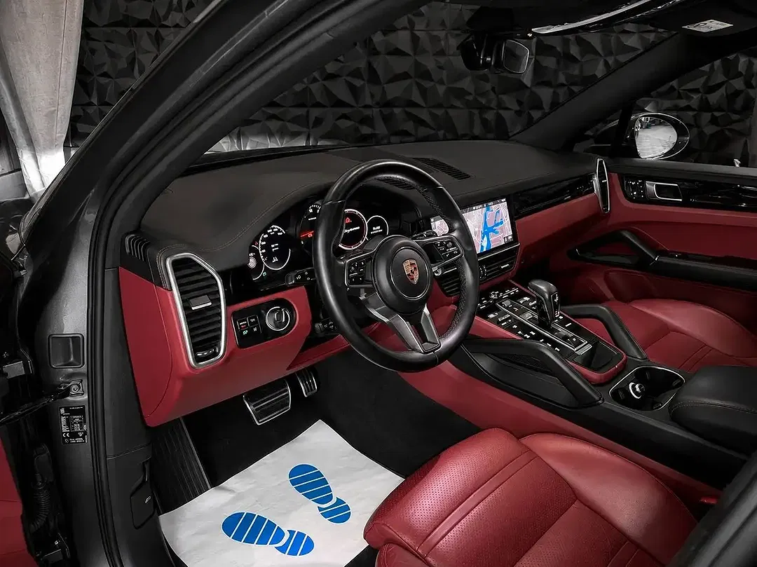Porsche Cayenne - Thumbnail 12