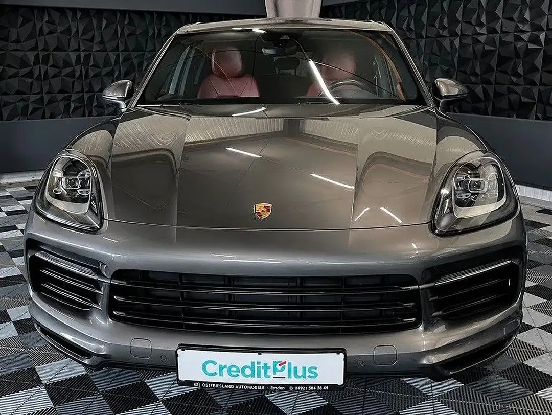 Porsche Cayenne - Thumbnail 4