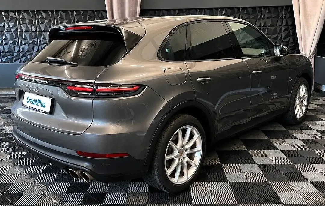 Porsche Cayenne - Thumbnail 7