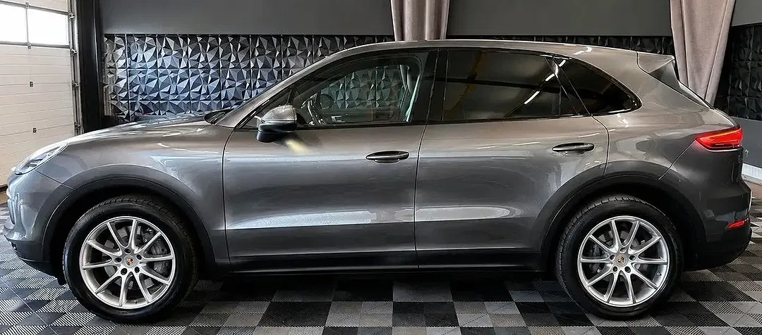 Porsche Cayenne - Thumbnail 8