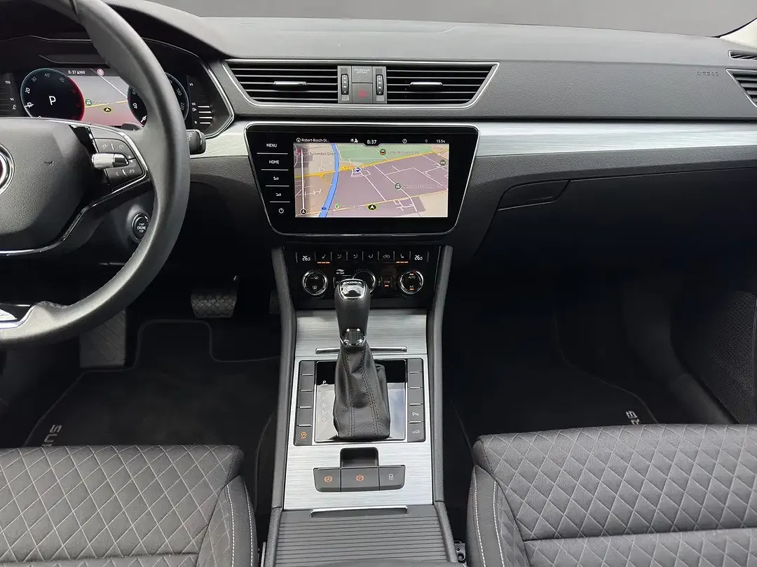 Skoda Superb - Thumbnail 11