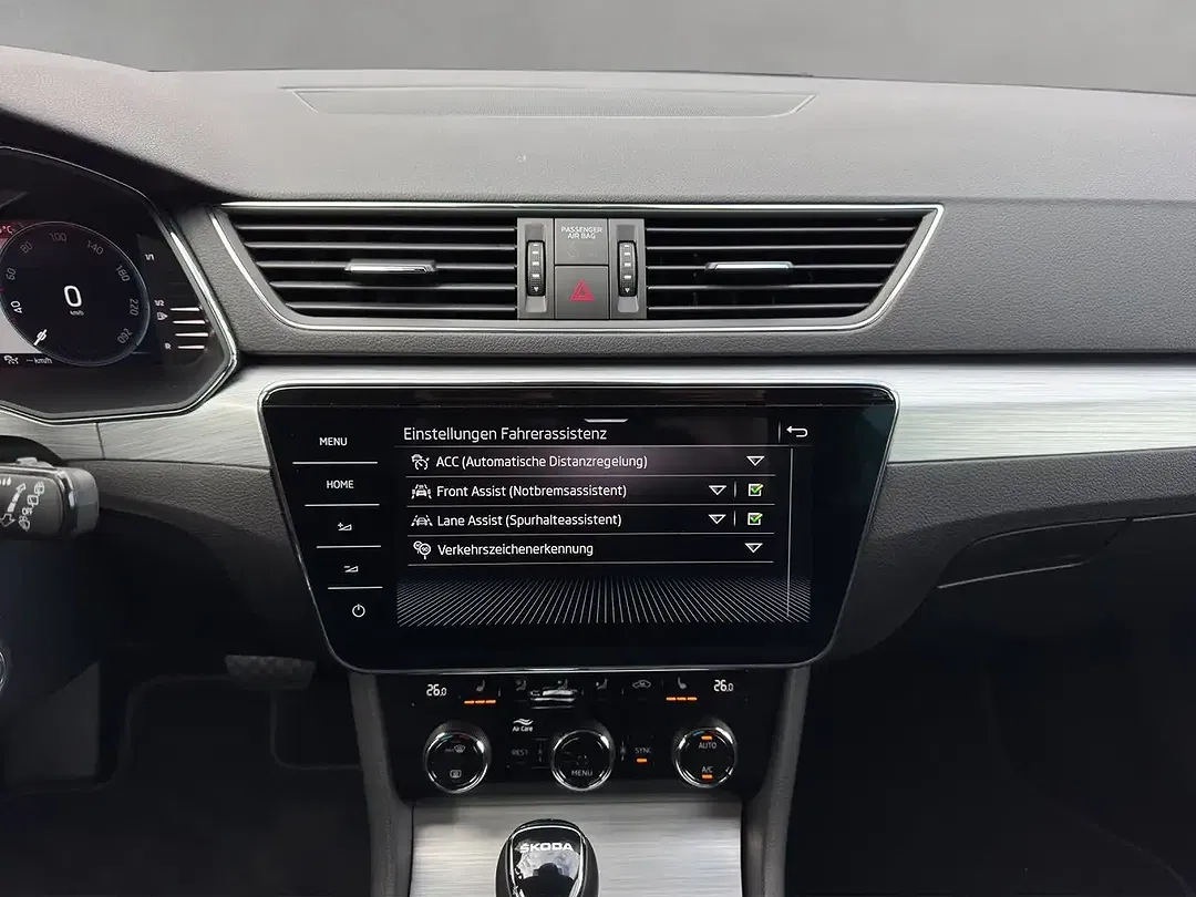 Skoda Superb - Thumbnail 12