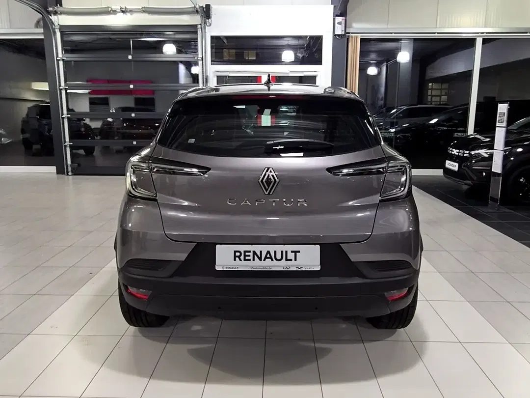 Renault Captur - Thumbnail 3