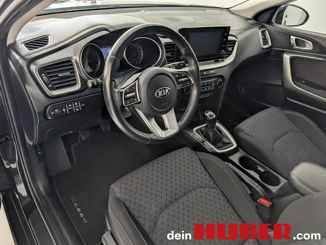 Kia XCeed - Thumbnail 11