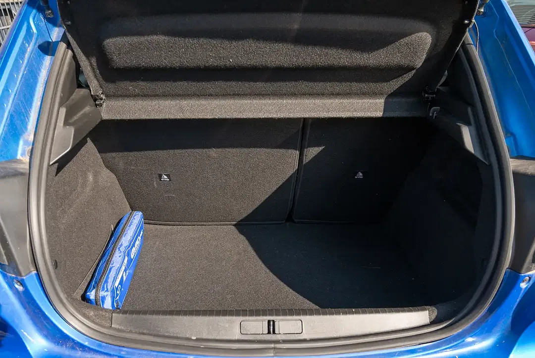 Peugeot 208 - Thumbnail 15