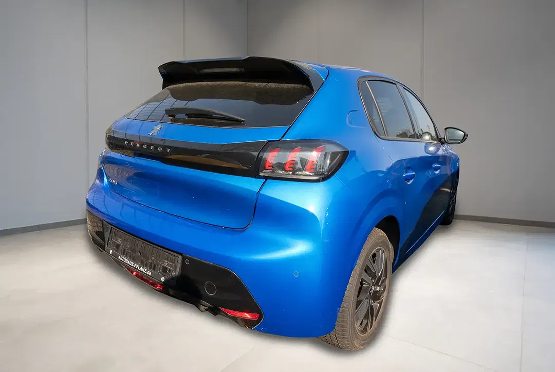 Peugeot 208 - Thumbnail 3