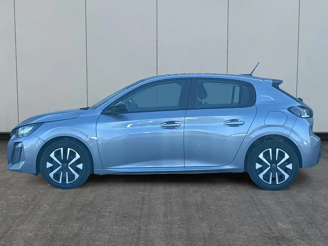 Peugeot 208 - Thumbnail 1