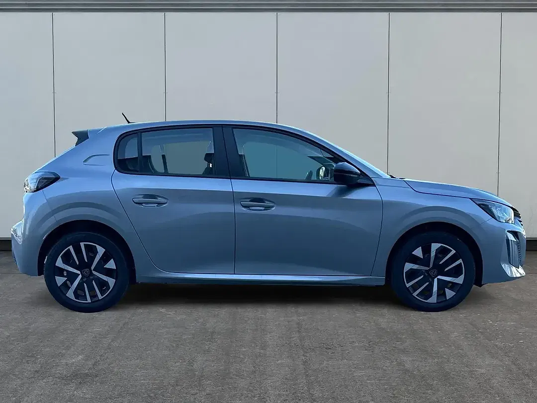 Peugeot 208 - Thumbnail 4