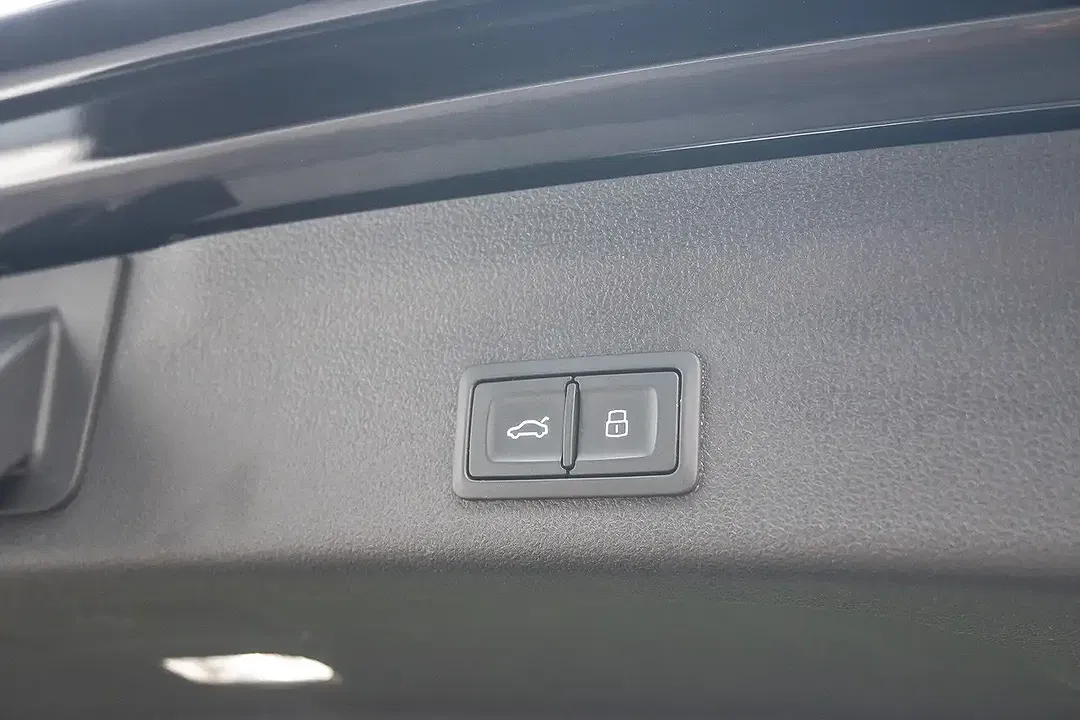 Audi A6 - Thumbnail 32