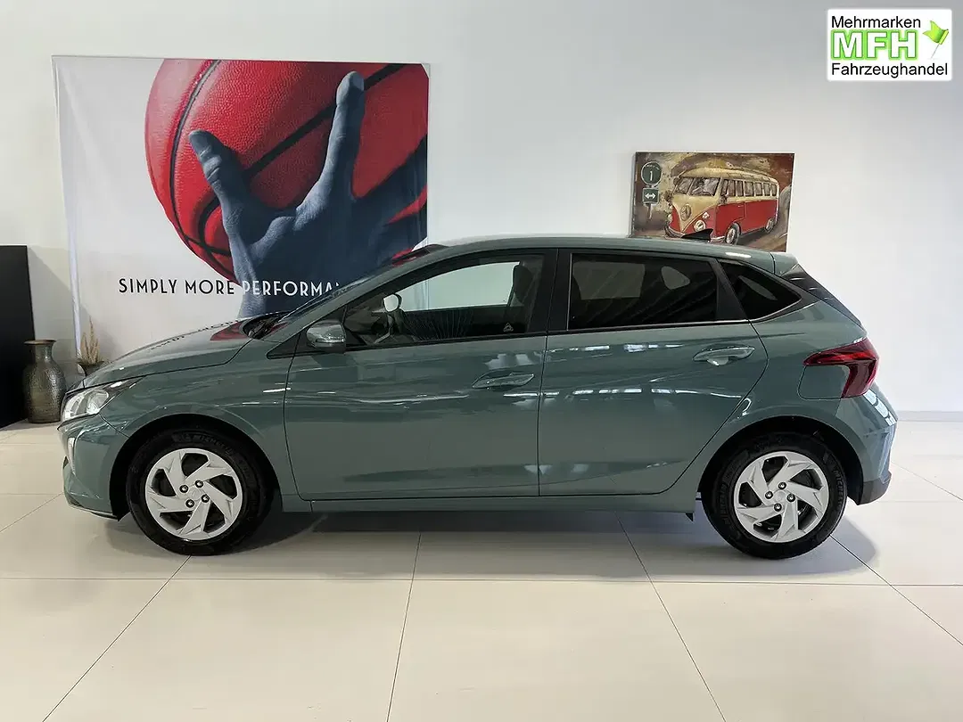 Hyundai i20 - Thumbnail 3