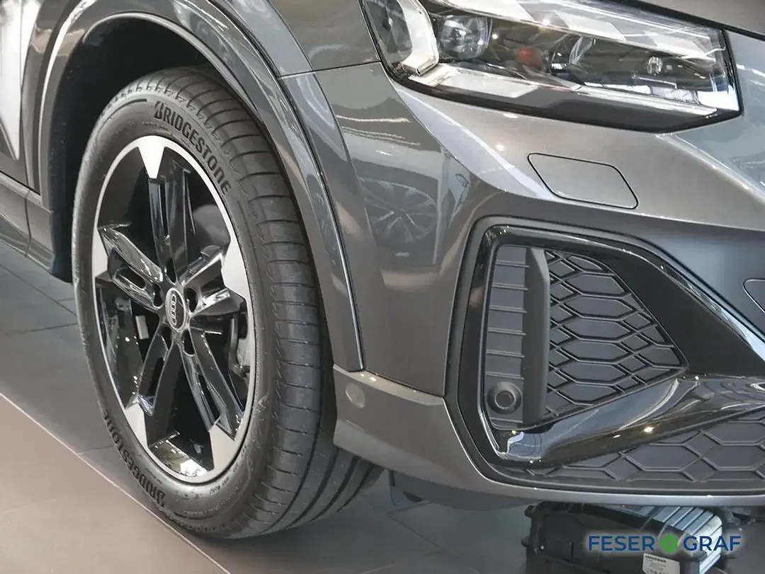 Audi Q2 - Thumbnail 1