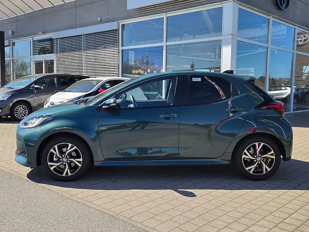 Toyota Yaris - Thumbnail 4
