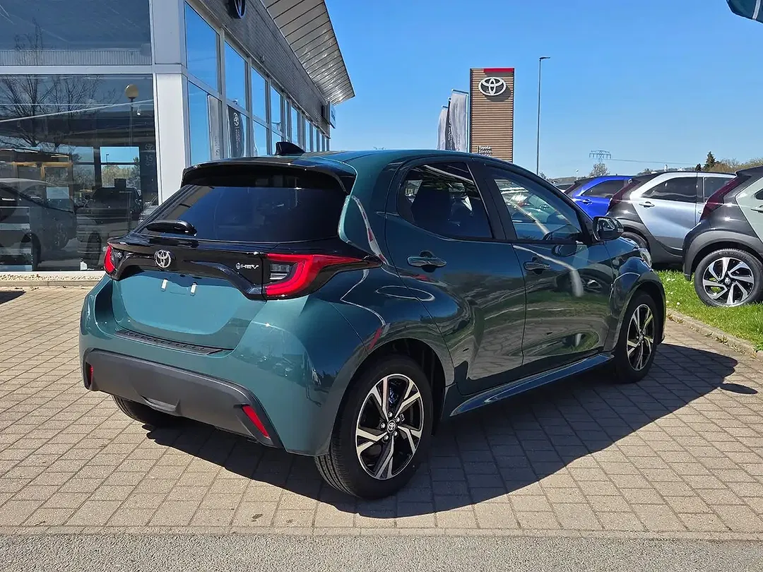 Toyota Yaris - Thumbnail 5