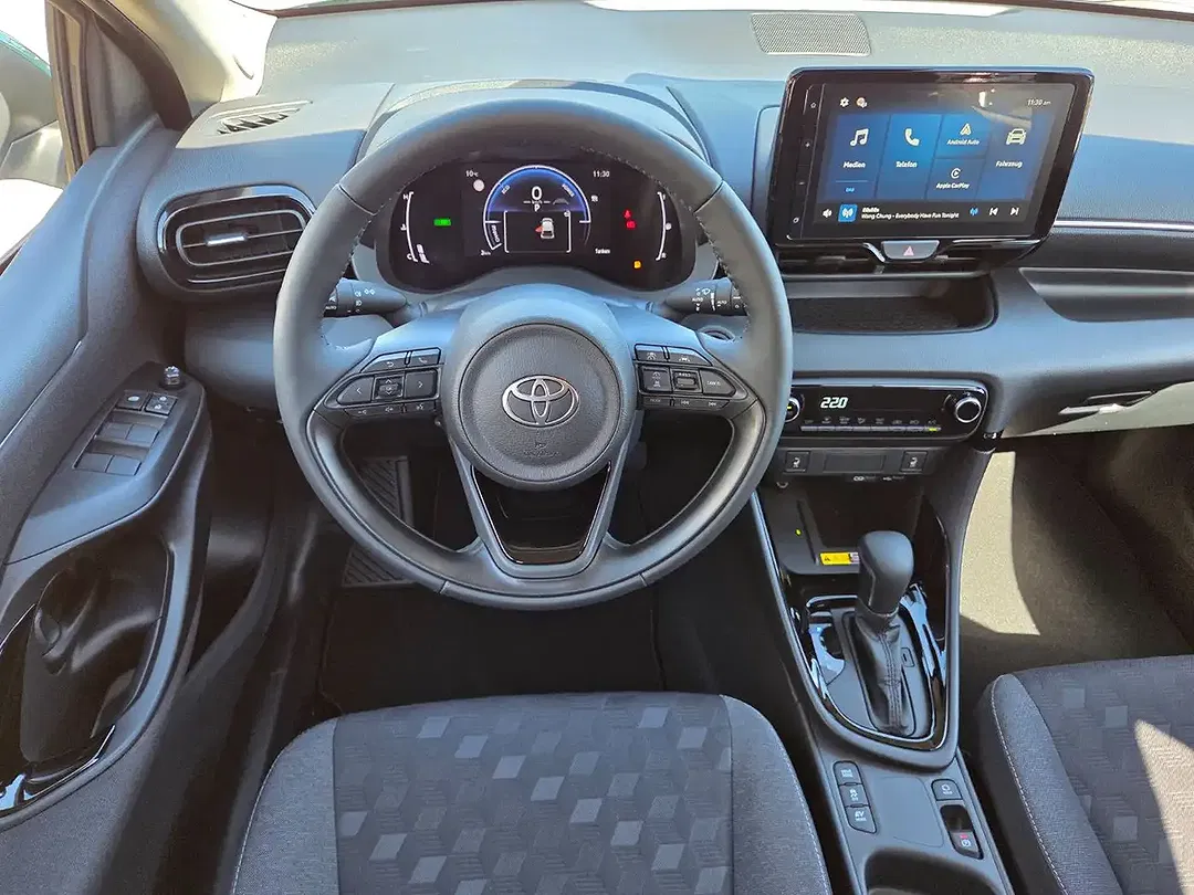 Toyota Yaris - Thumbnail 7