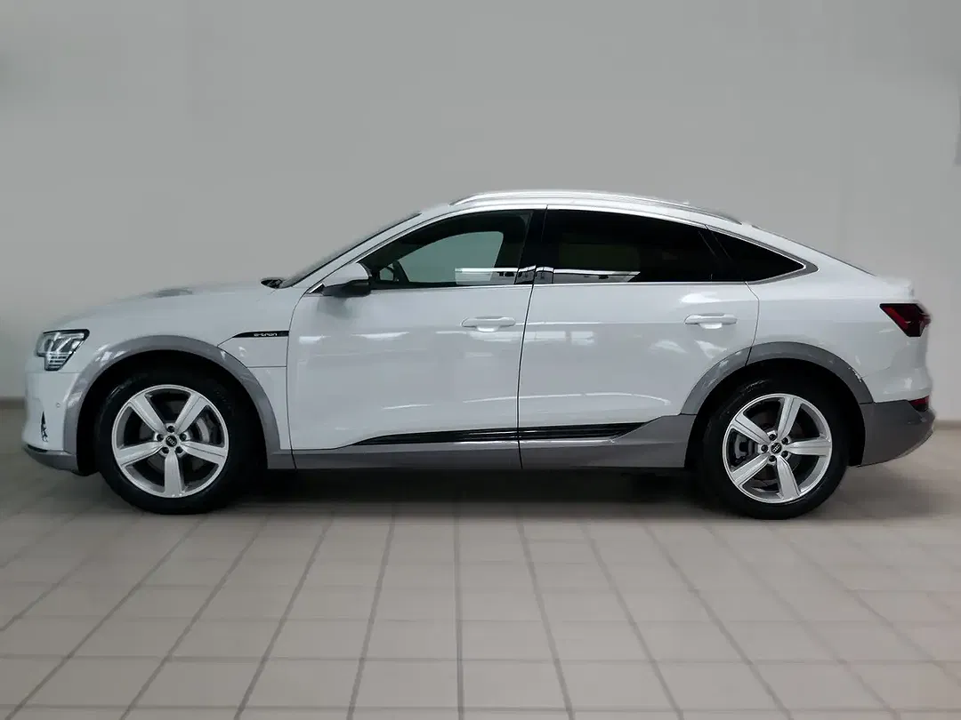 Audi e-tron - Thumbnail 2