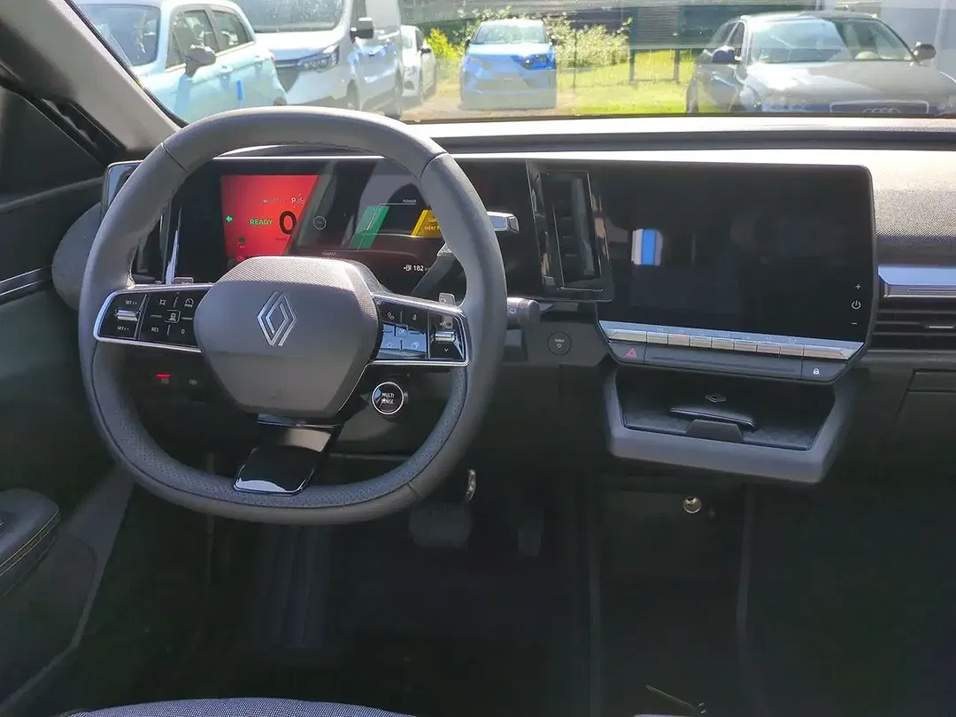 Renault Megane E-Tech - Thumbnail 14