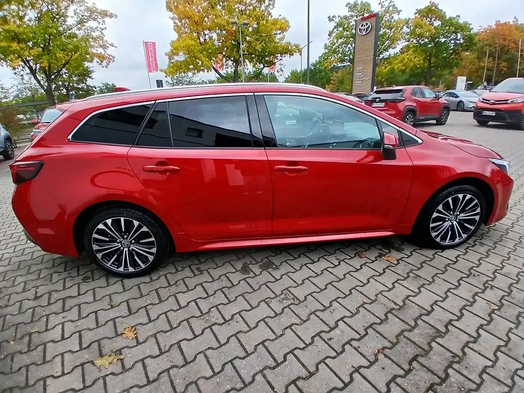 Toyota Corolla - Thumbnail 6