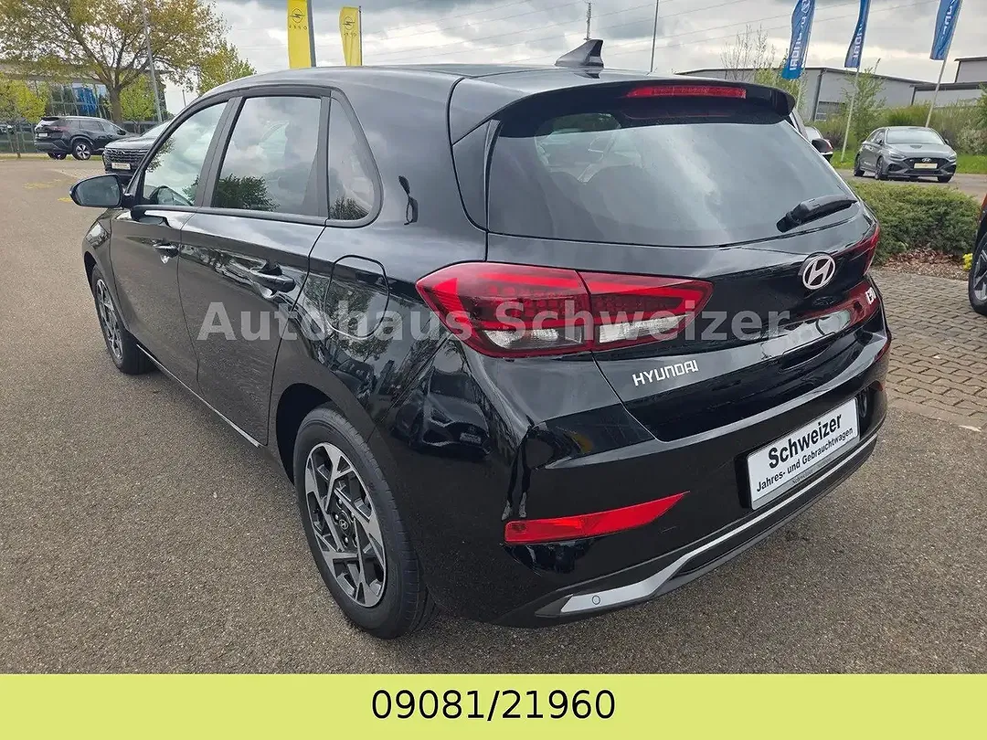 Hyundai i30 - Thumbnail 3