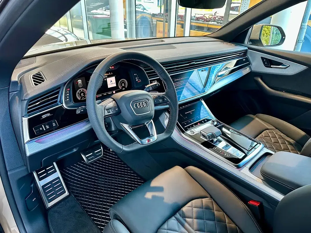 Audi Q8 - Thumbnail 11