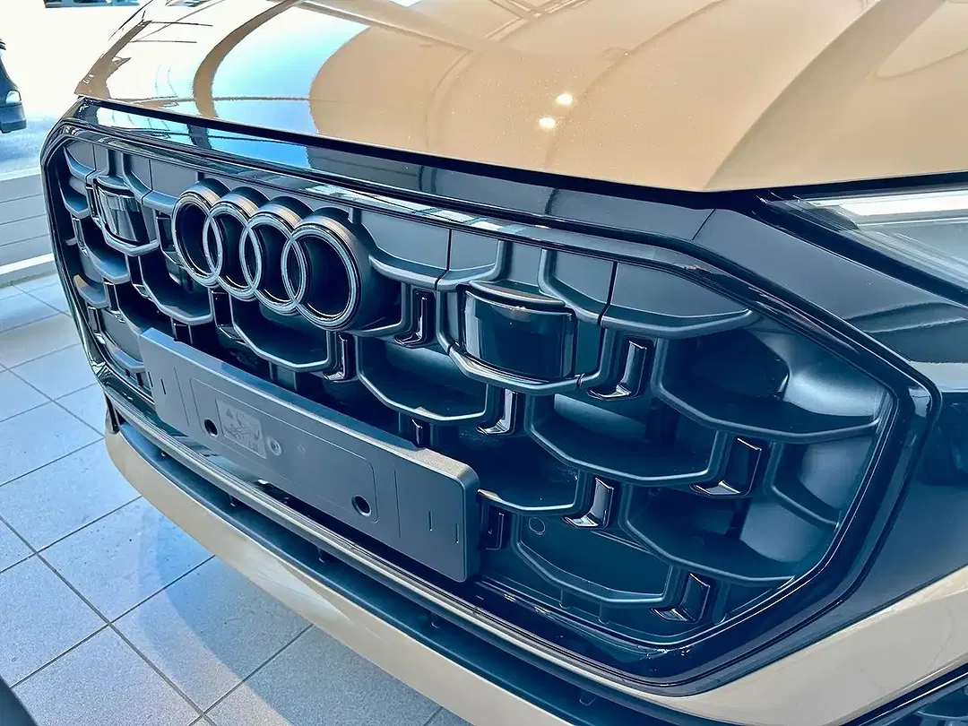 Audi Q8 - Thumbnail 4