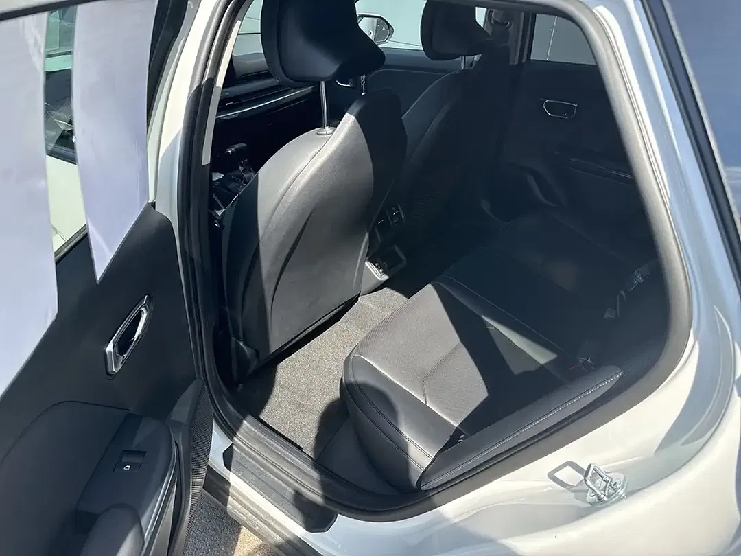 Kia K4 - Thumbnail 9