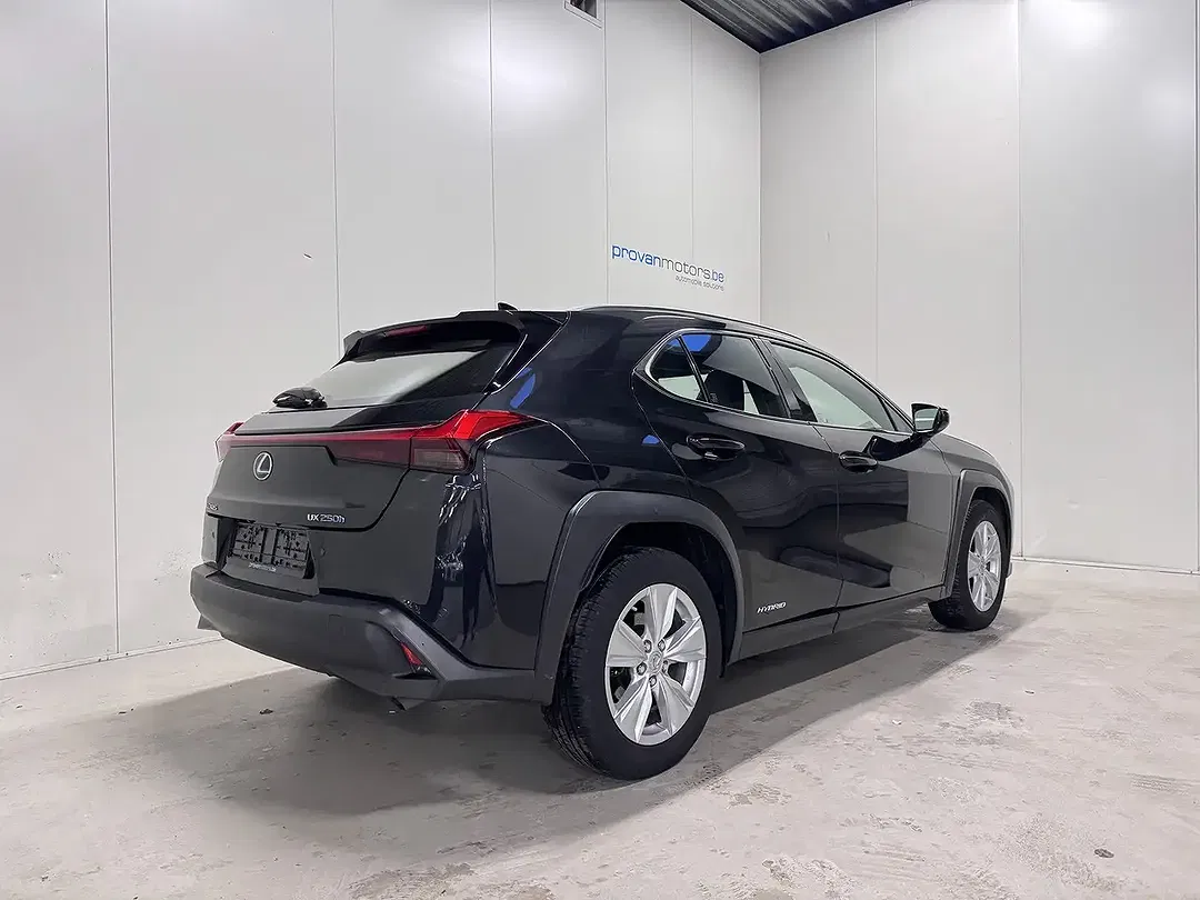 Lexus UX 250h - Thumbnail 3