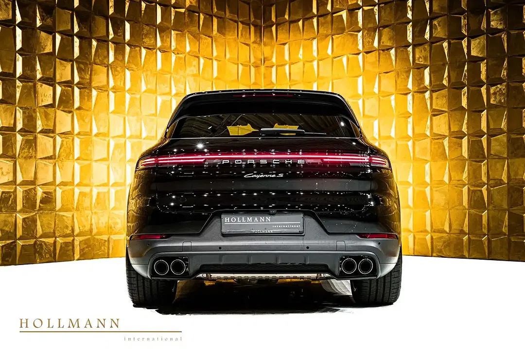 Porsche Cayenne - Thumbnail 3