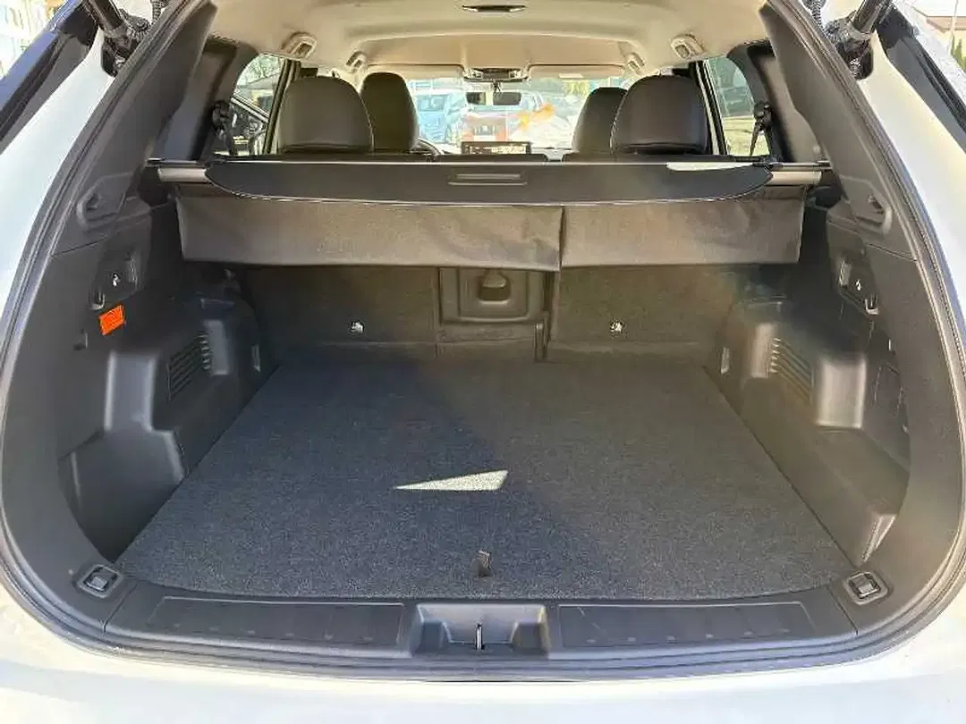 Mitsubishi Outlander - Thumbnail 14