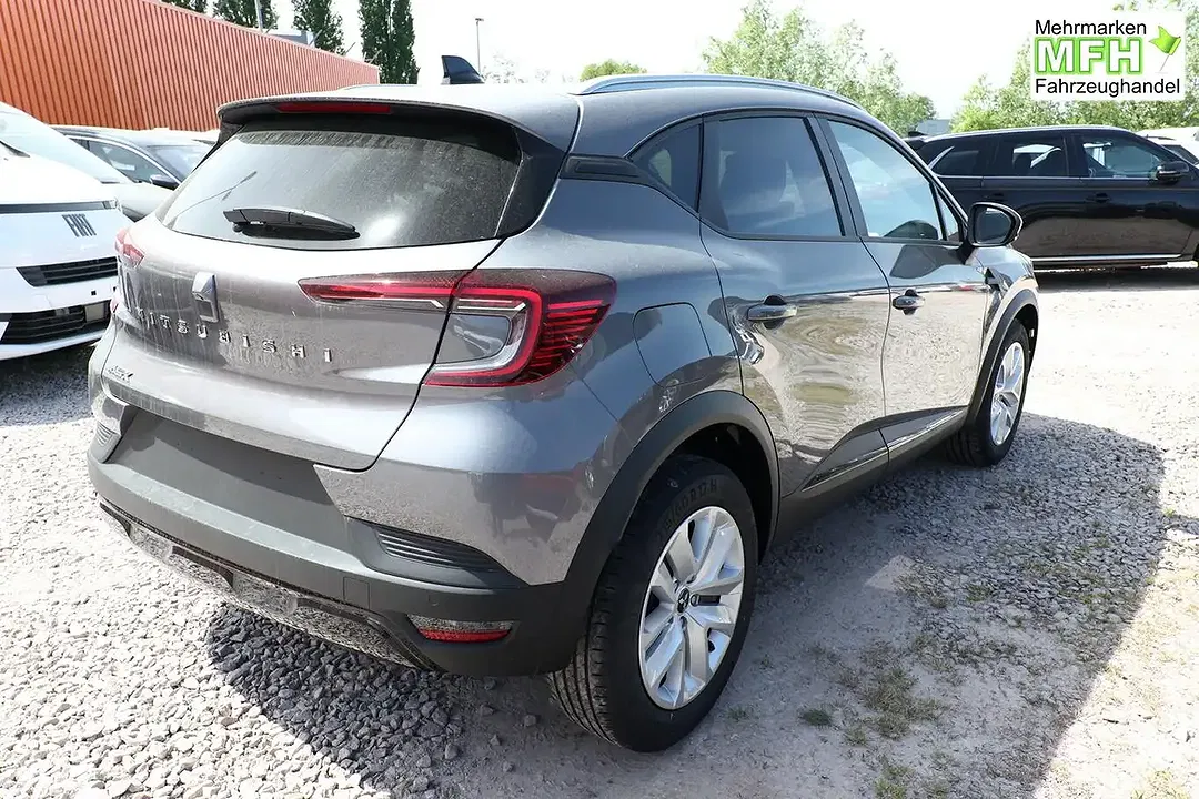 Mitsubishi ASX - Thumbnail 2