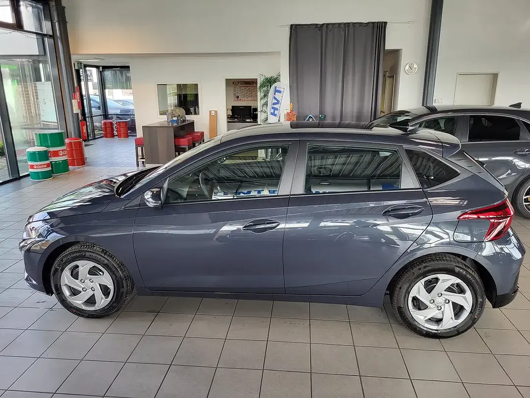 Hyundai i20 - Thumbnail 3