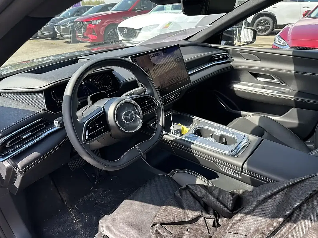 Mazda 6e - Thumbnail 4