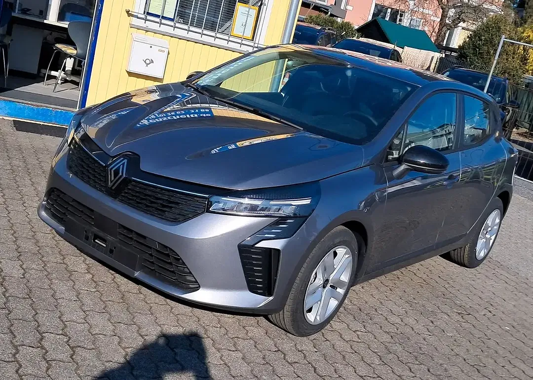 Renault Clio - Thumbnail 3