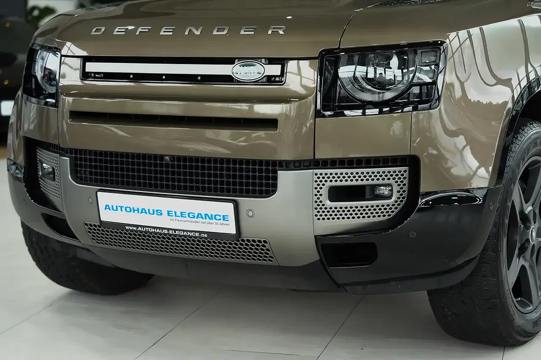 Land Rover Defender - Thumbnail 9