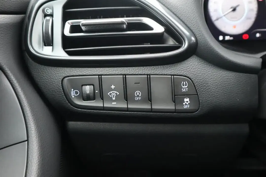 Hyundai i30 - Thumbnail 9