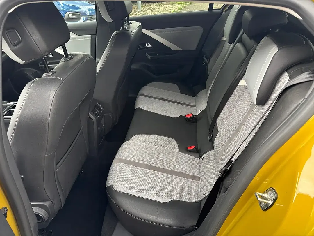 Opel Astra - Thumbnail 12