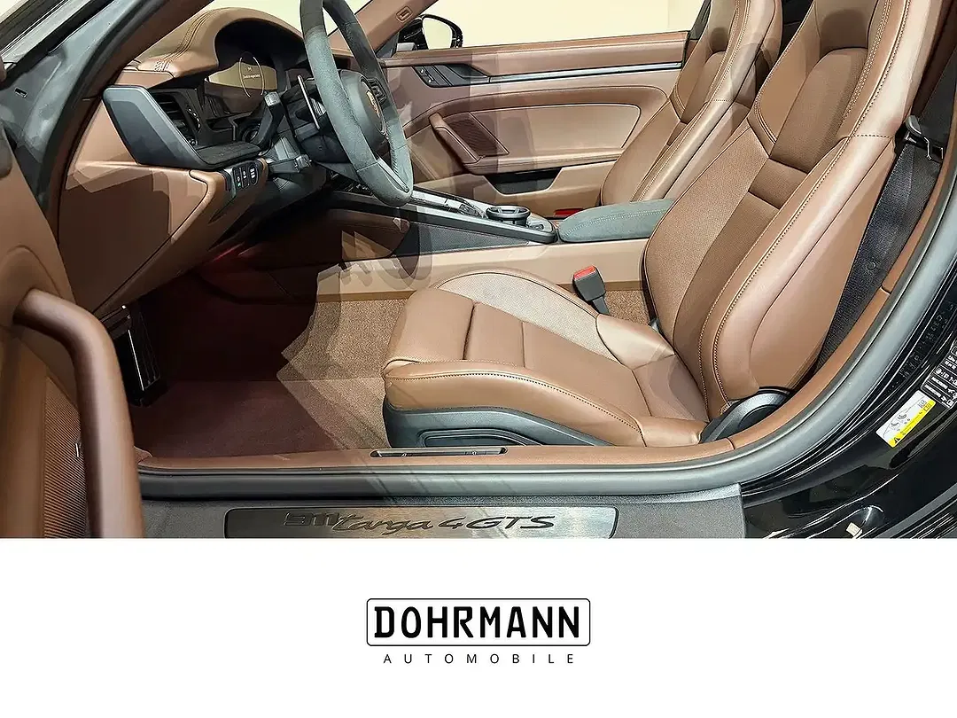 Porsche 992 - Thumbnail 2