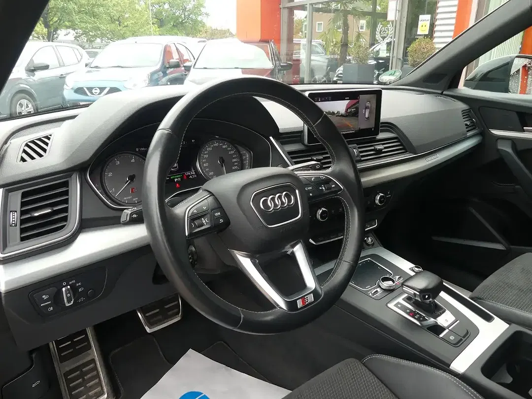 Audi SQ5 - Thumbnail 11