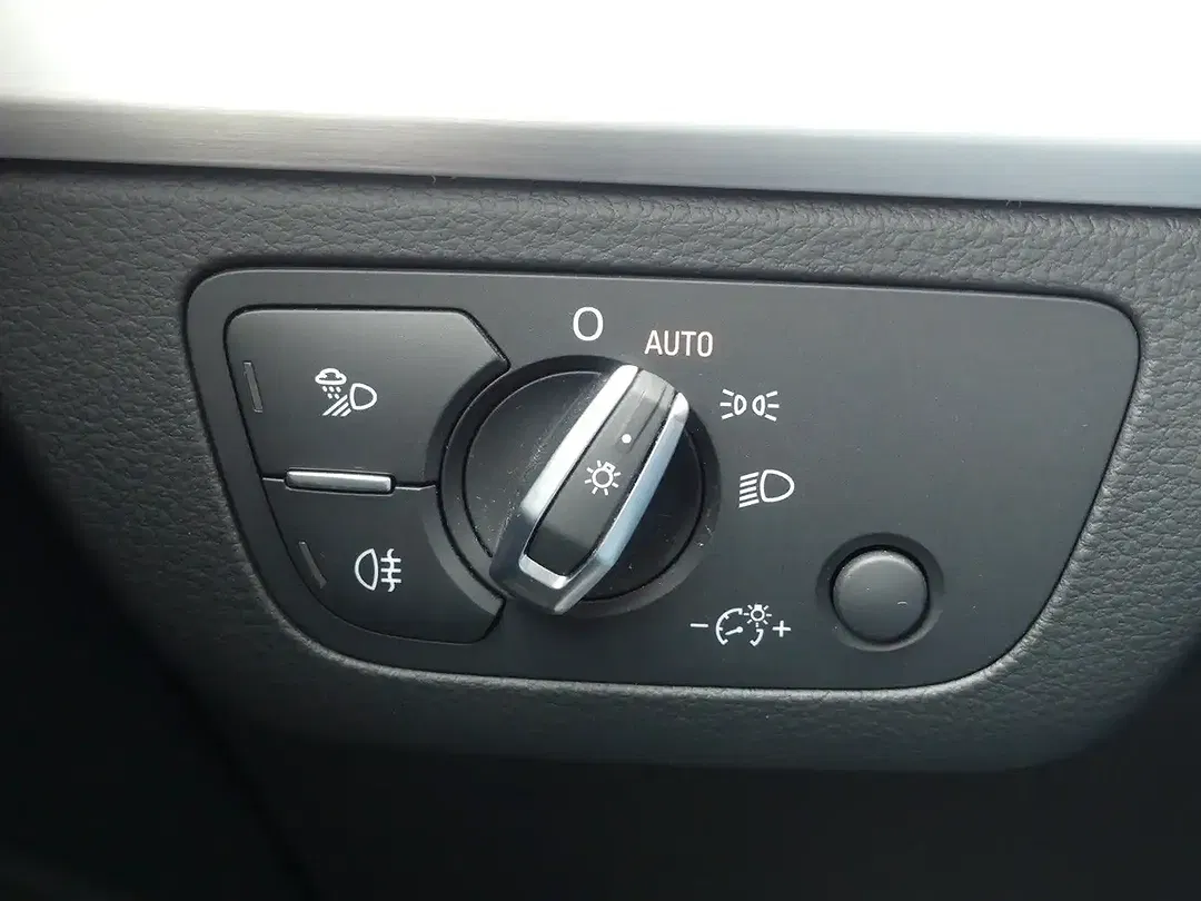 Audi SQ5 - Thumbnail 22