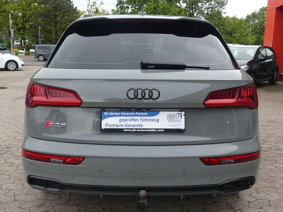 Audi SQ5 - Thumbnail 4