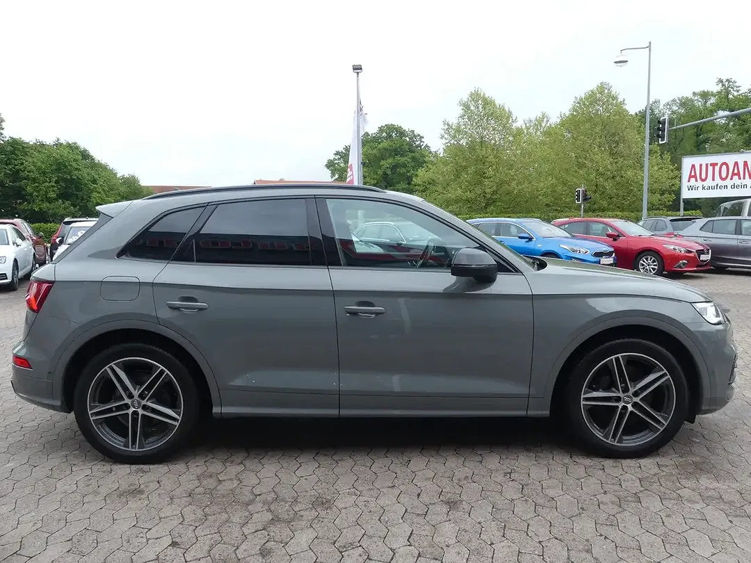 Audi SQ5 - Thumbnail 6