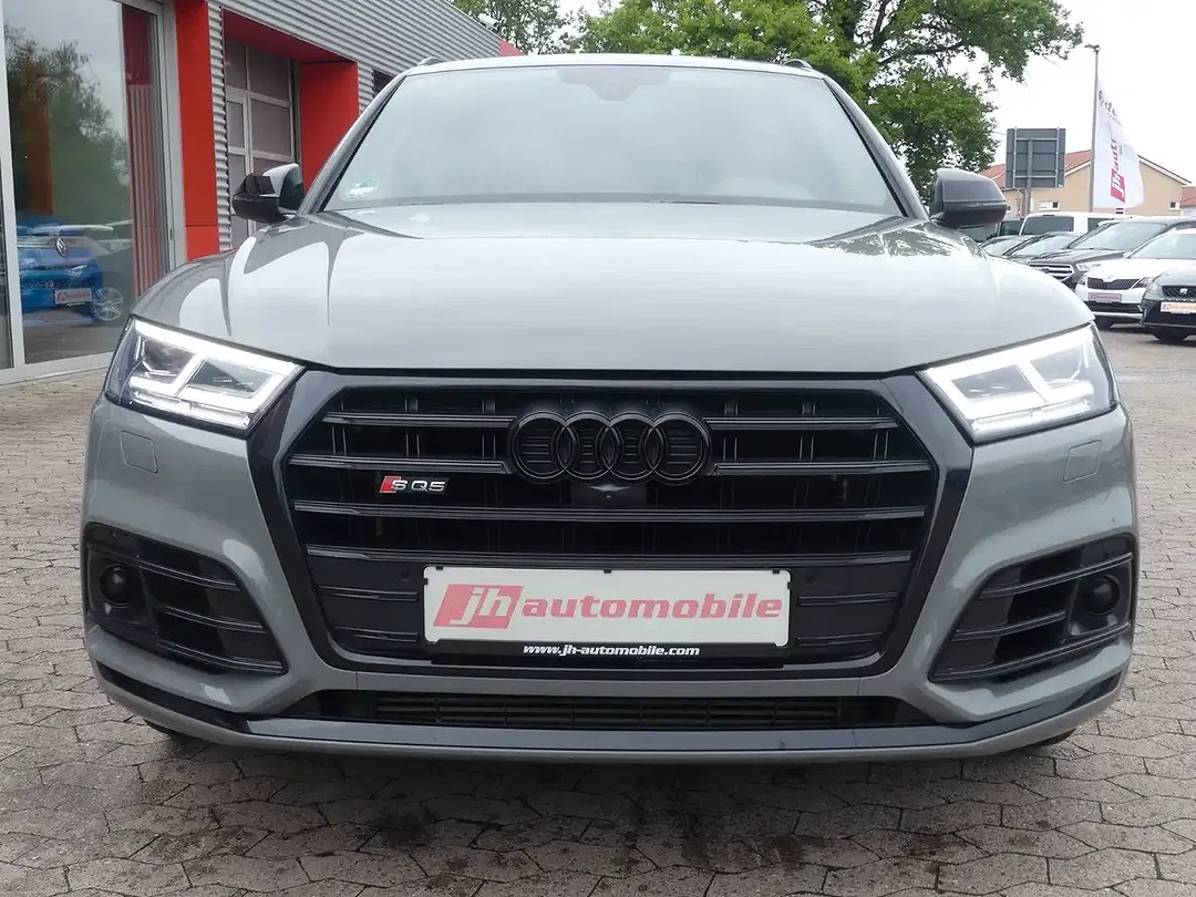 Audi SQ5 - Thumbnail 8