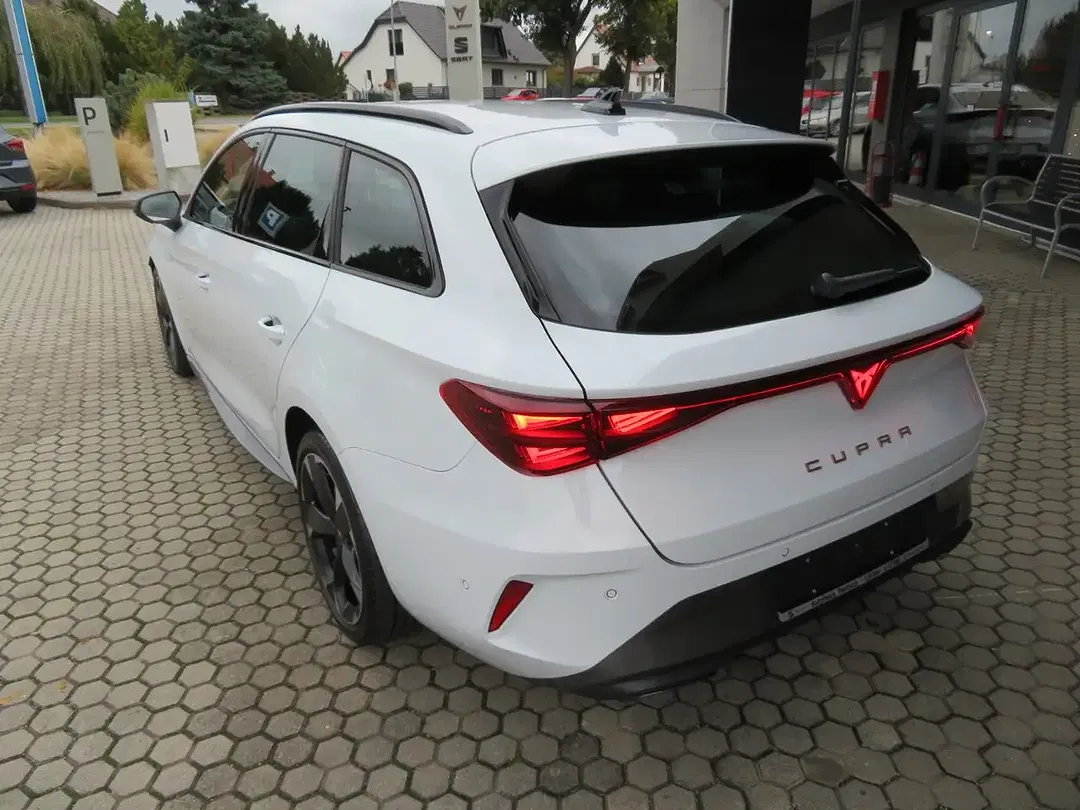 CUPRA Leon - Thumbnail 8