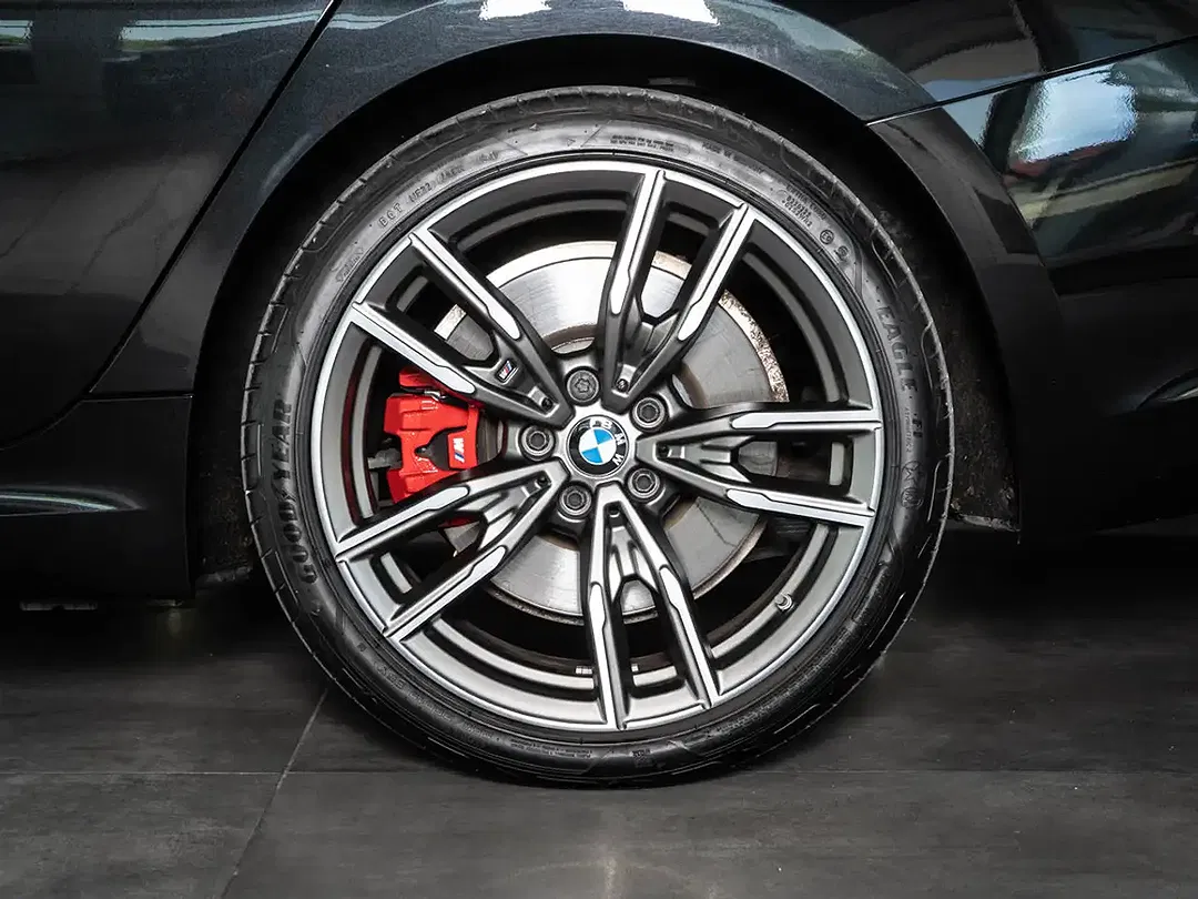 BMW M3 - Thumbnail 6